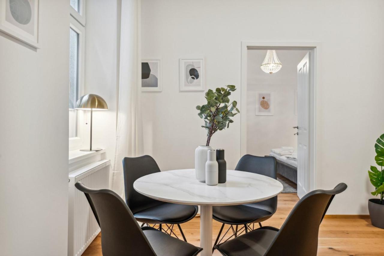 Center Wien Designer Central Modern Apartment ภายนอก รูปภาพ