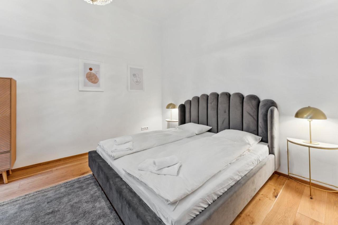 Center Wien Designer Central Modern Apartment ภายนอก รูปภาพ
