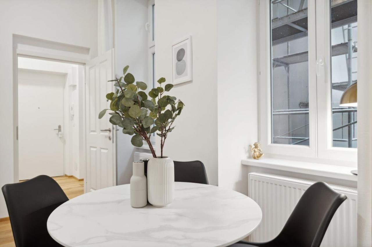 Center Wien Designer Central Modern Apartment ภายนอก รูปภาพ