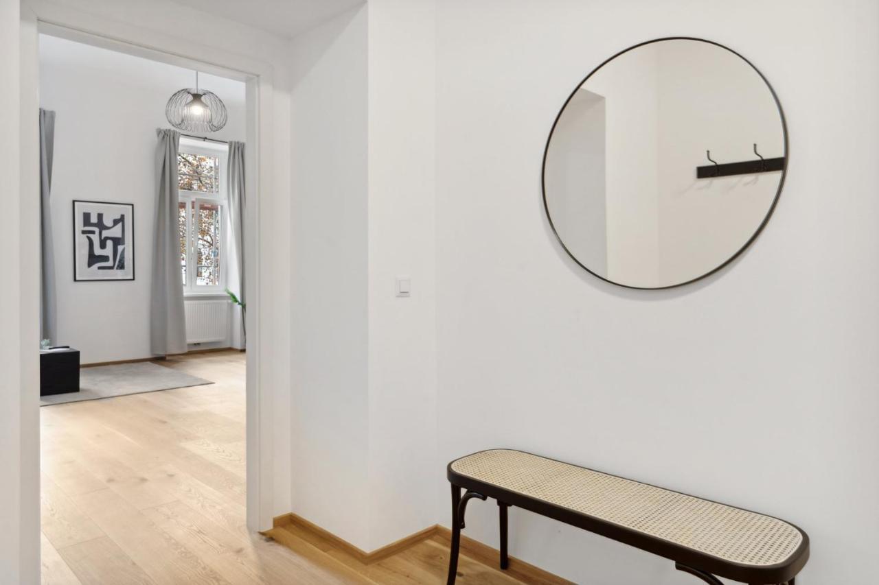 Center Wien Designer Central Modern Apartment ภายนอก รูปภาพ