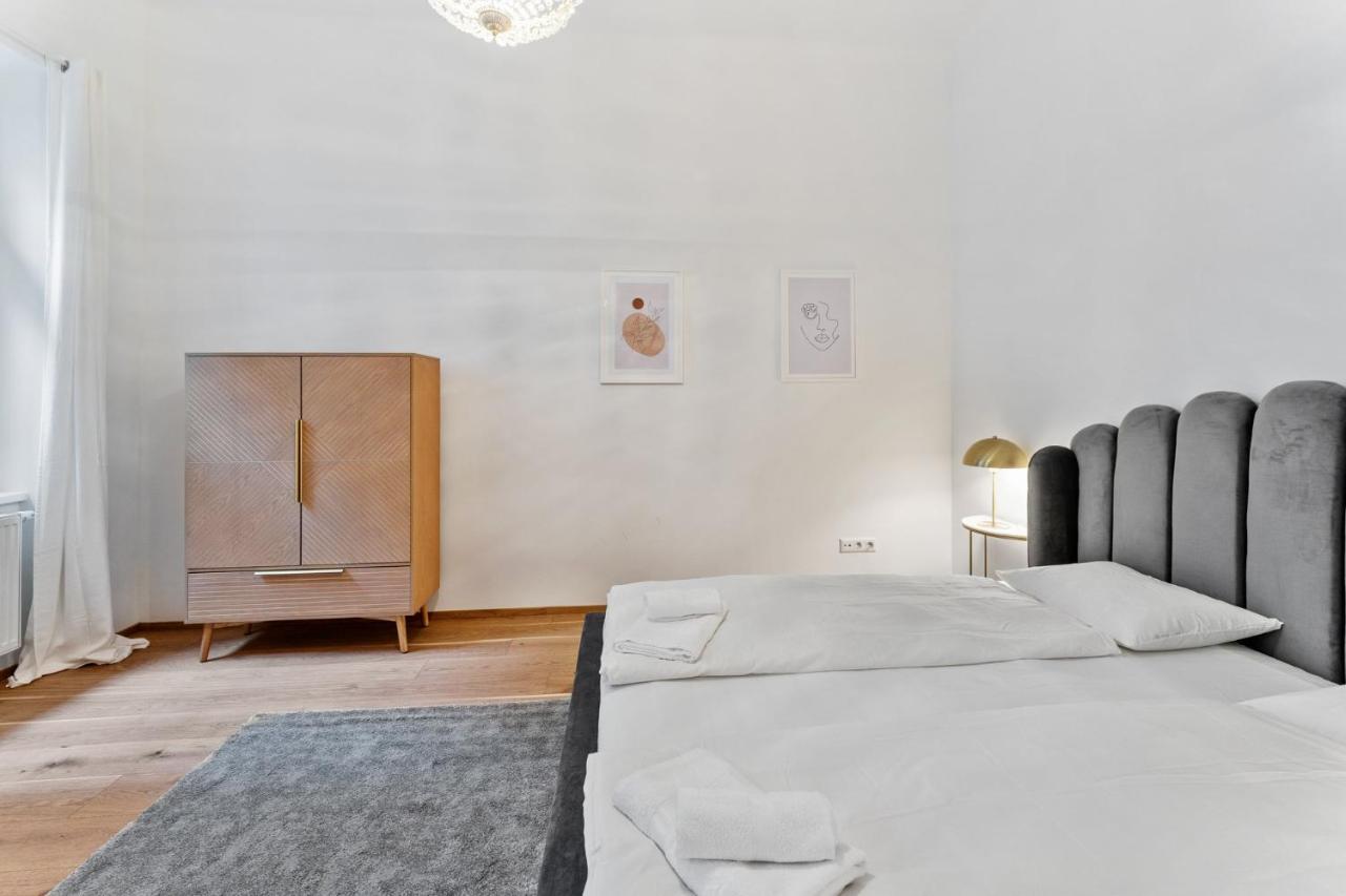 Center Wien Designer Central Modern Apartment ภายนอก รูปภาพ