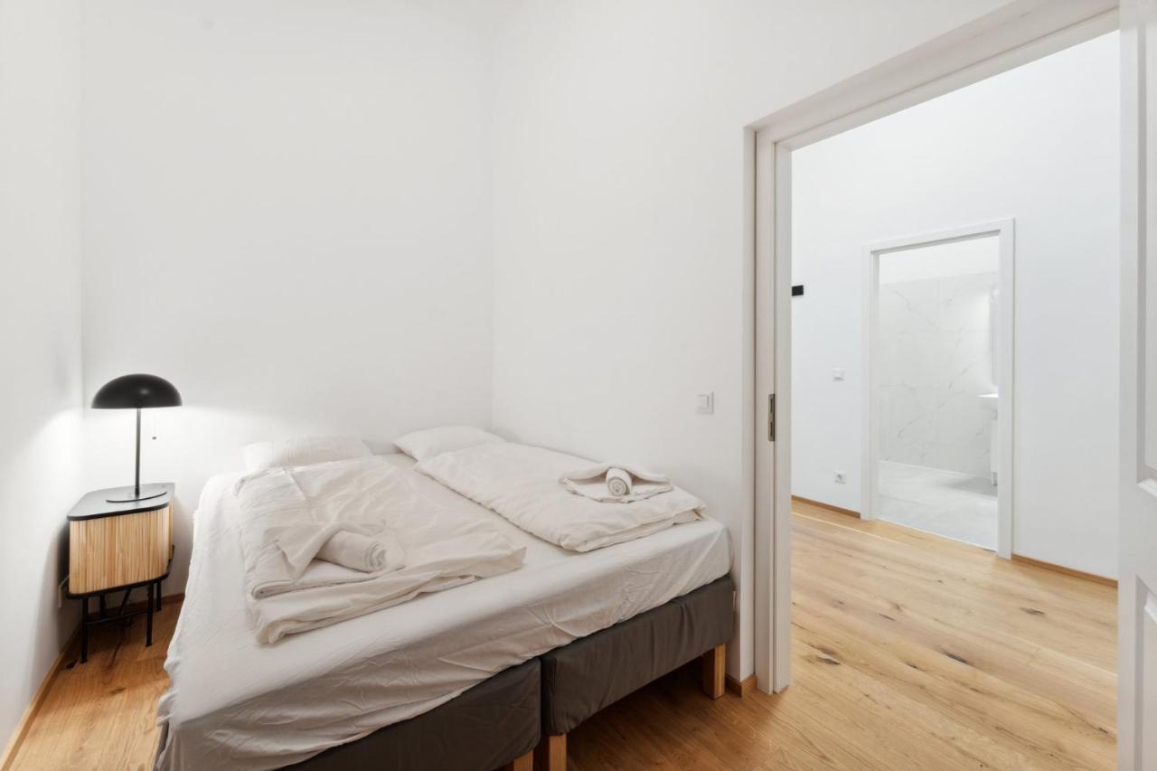 Center Wien Designer Central Modern Apartment ภายนอก รูปภาพ