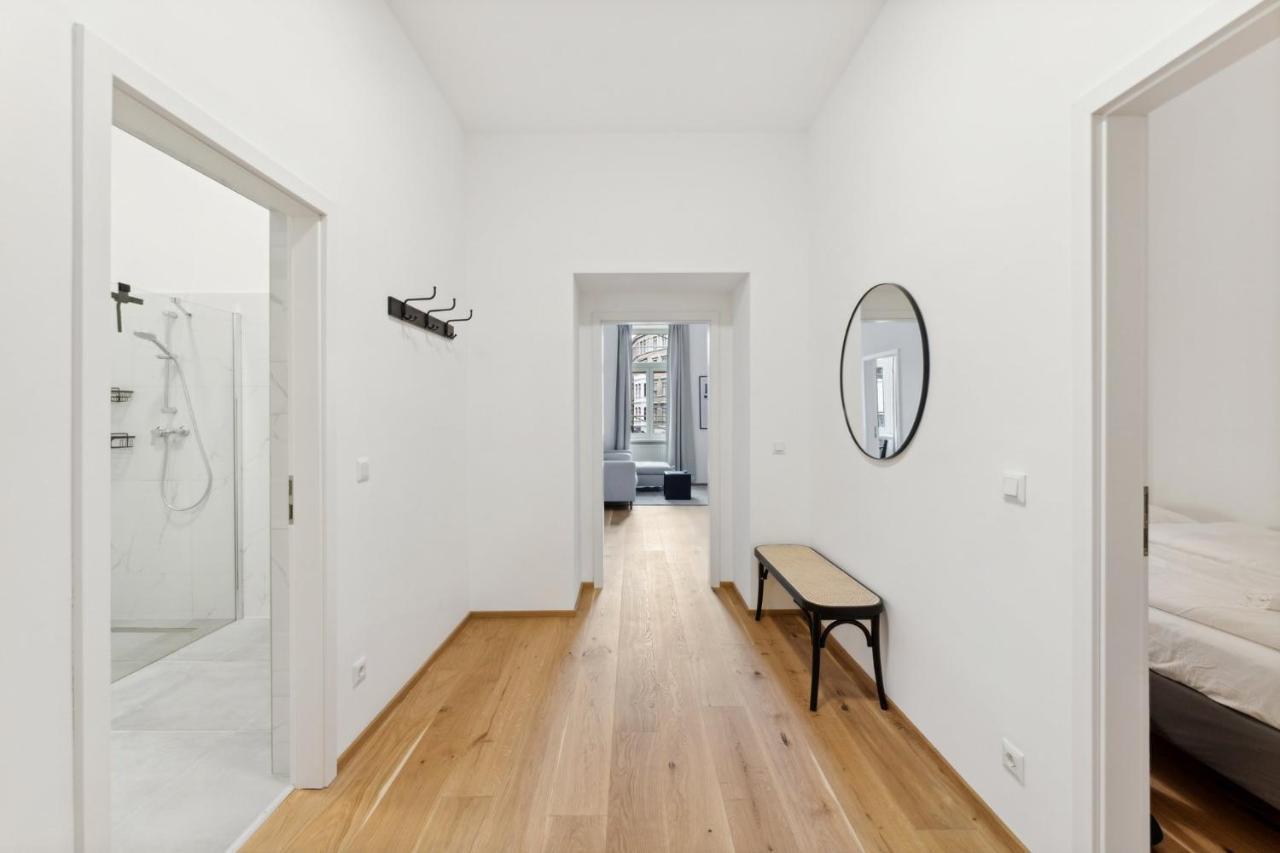 Center Wien Designer Central Modern Apartment ภายนอก รูปภาพ